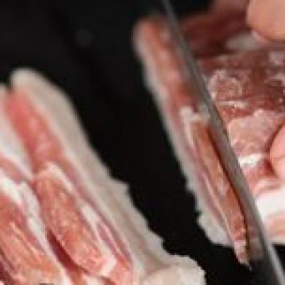 Hàng nghìn tấn thịt heo nhập khẩu bán ở đâu?